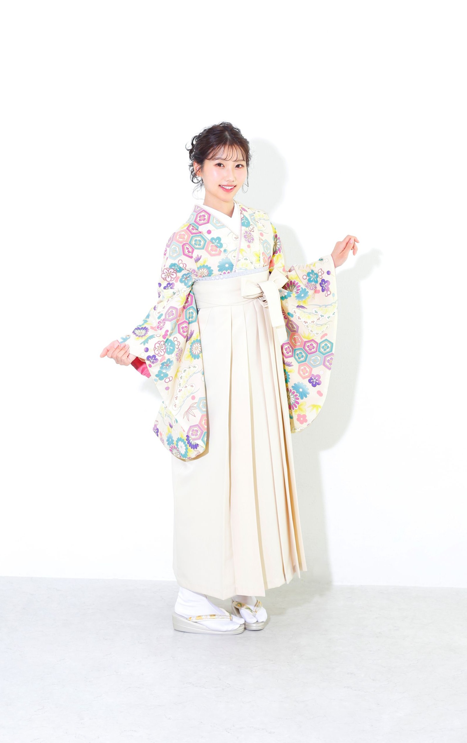 卒業袴 亀甲に華 ホワイト 2尺袖 セルフィット